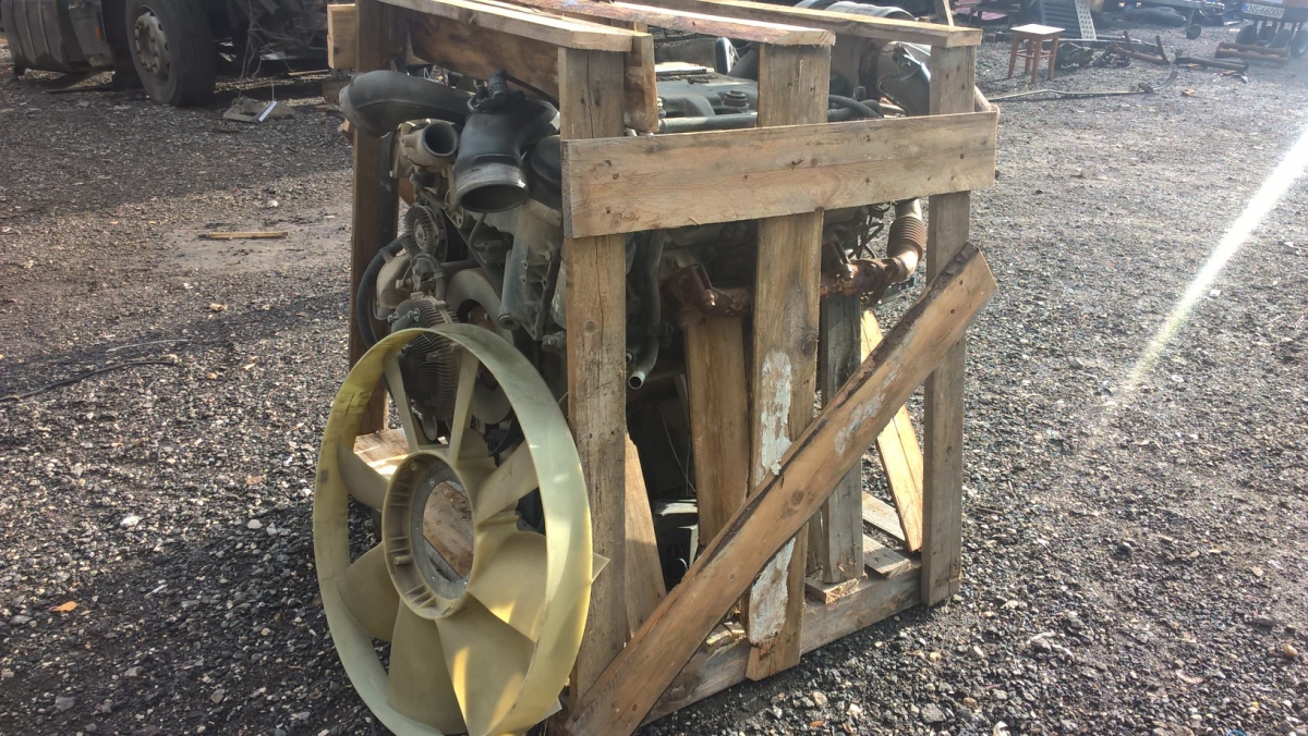 На разборку поступил двигатель OM501 Mercedes Actros 2015 года евро 5, будет разбираться на запчасти есть всё